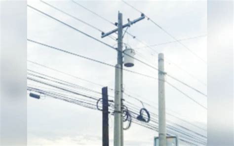 Massive power outage hits Bacolod .